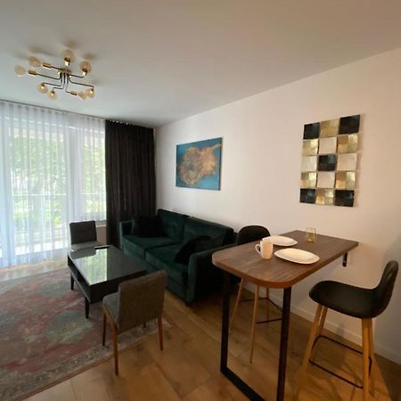 Green Sofa Apartment Вроцлав Екстериор снимка
