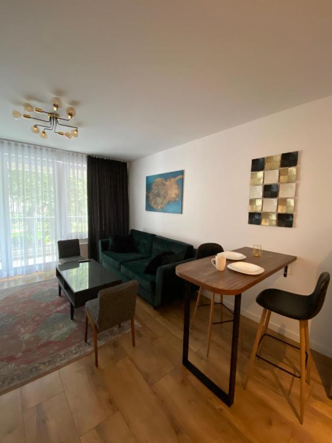 Green Sofa Apartment Вроцлав Екстериор снимка